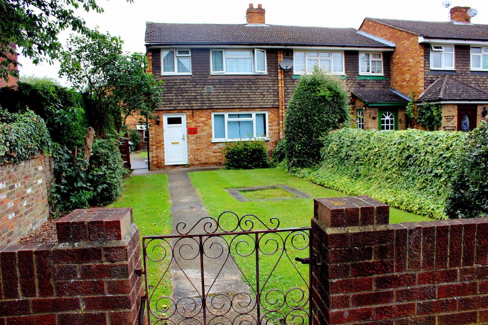 Heathrow Lodge Hillingdon Luaran gambar